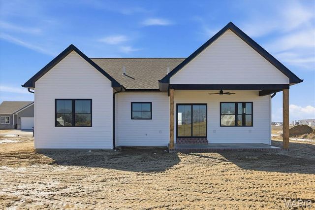 16639 Pembrooke Court, Carlyle, IL 62231