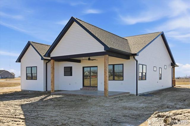 16639 Pembrooke Court, Carlyle, IL 62231