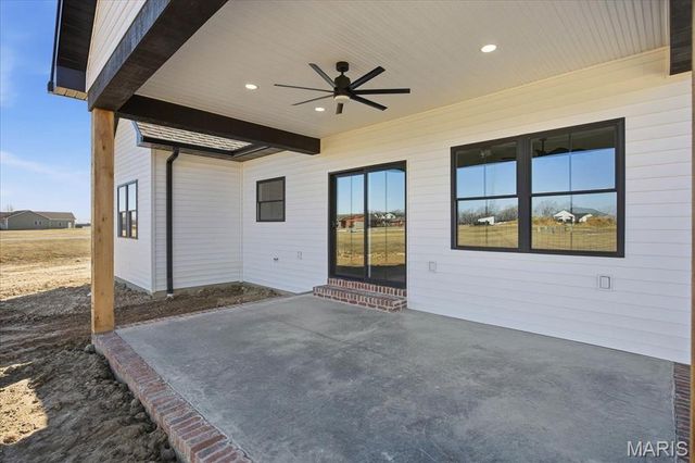 16639 Pembrooke Court, Carlyle, IL 62231