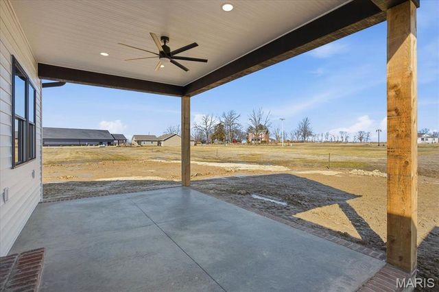 16639 Pembrooke Court, Carlyle, IL 62231