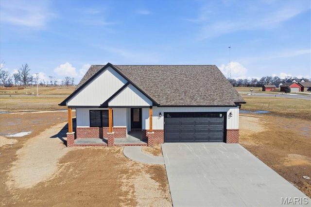 16639 Pembrooke Court, Carlyle, IL 62231