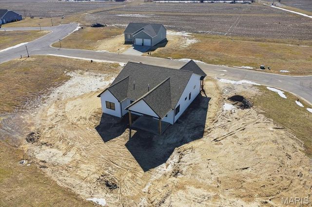 16639 Pembrooke Court, Carlyle, IL 62231