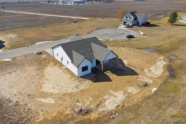 16639 Pembrooke Court, Carlyle, IL 62231