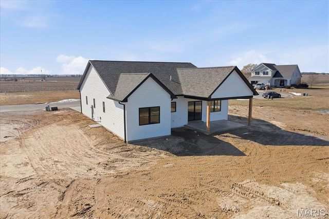 16639 Pembrooke Court, Carlyle, IL 62231