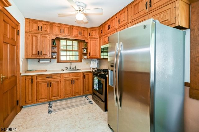 111 Jackson Ave, Wayne Twp., NJ 07470