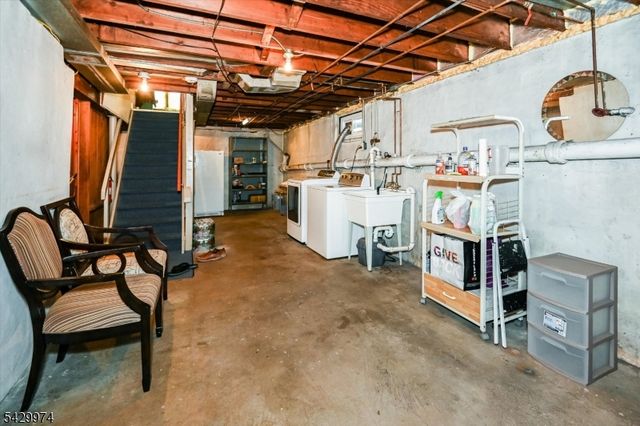 111 Jackson Ave, Wayne Twp., NJ 07470