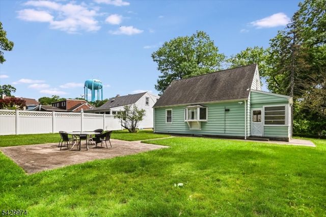 111 Jackson Ave, Wayne Twp., NJ 07470