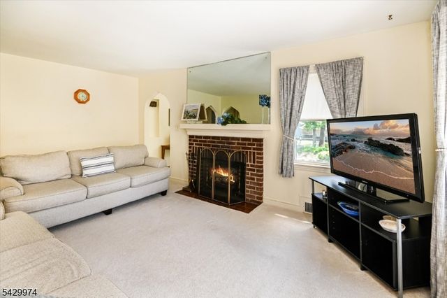 111 Jackson Ave, Wayne Twp., NJ 07470