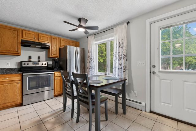 24a Fairway Road, Londonderry, NH 03053