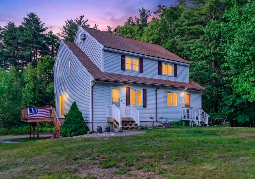 24a Fairway Road, Londonderry, NH 03053
