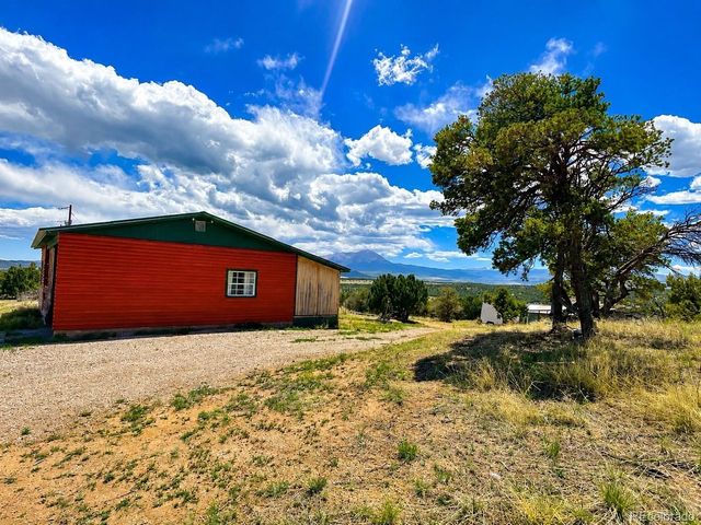 2041 Comanche Dr, Walsenburg, CO 81089