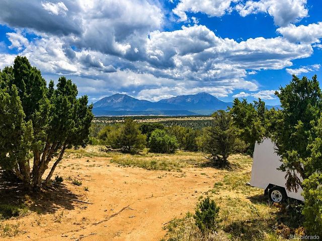2041 Comanche Dr, Walsenburg, CO 81089