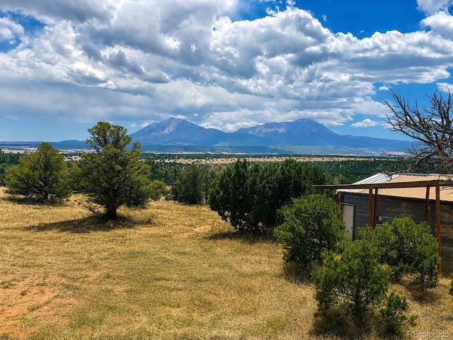 2041 Comanche Dr, Walsenburg, CO 81089