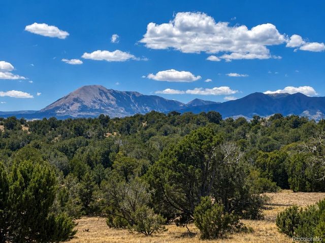 2041 Comanche Dr, Walsenburg, CO 81089