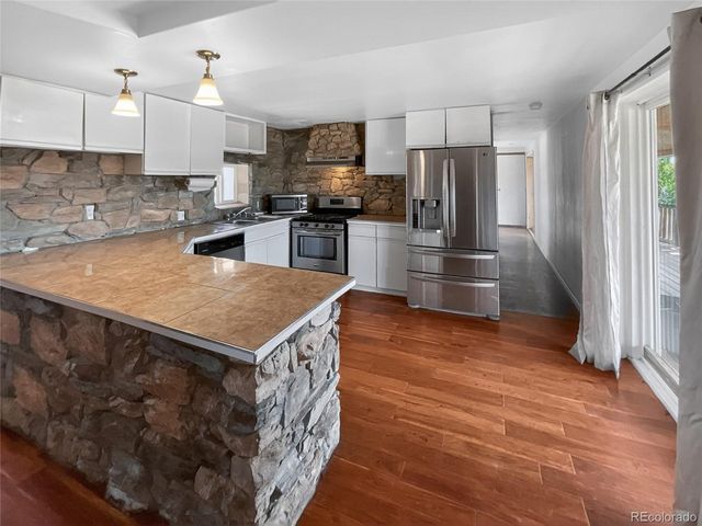 2041 Comanche Dr, Walsenburg, CO 81089