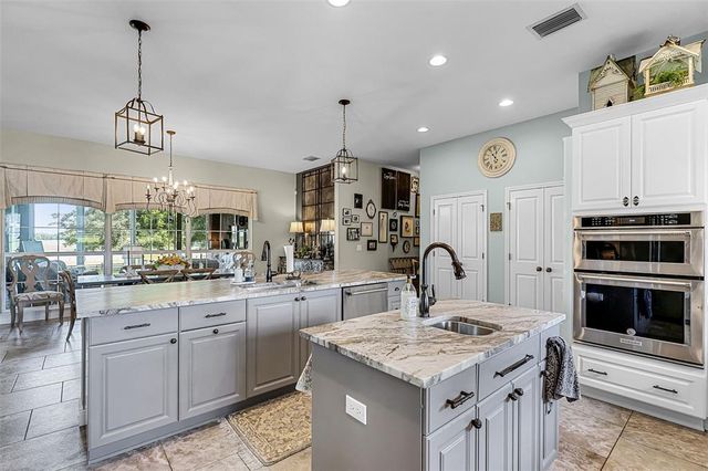19435 VILLA CITY ROAD, Groveland, FL 34736