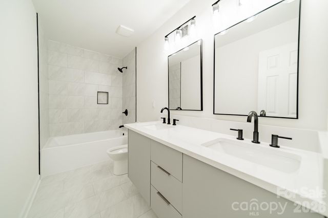 11550 Falling Leaves Drive, Charlotte, NC 28277