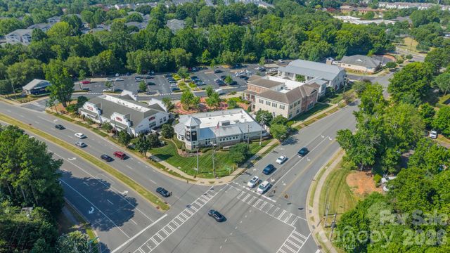 11550 Falling Leaves Drive, Charlotte, NC 28277