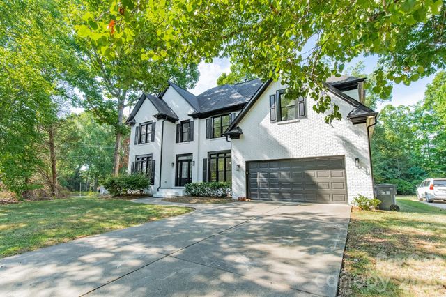 11550 Falling Leaves Drive, Charlotte, NC 28277