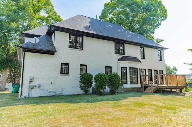 11550 Falling Leaves Drive, Charlotte, NC 28277