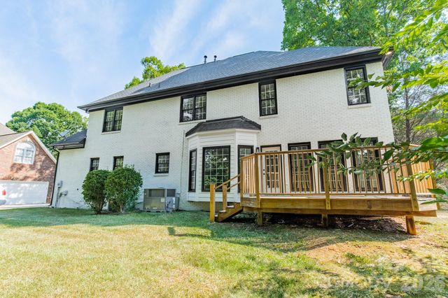 11550 Falling Leaves Drive, Charlotte, NC 28277