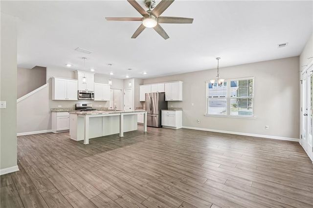 1900 Lanier Harbor Point, Buford, GA 30518