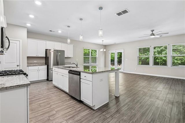 1900 Lanier Harbor Point, Buford, GA 30518