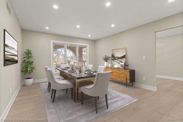 20154 Riverside Drive, Livonia, MI 48152