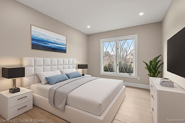 20154 Riverside Drive, Livonia, MI 48152