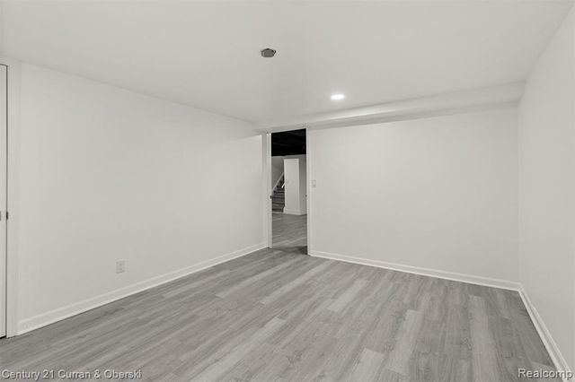 20154 Riverside Drive, Livonia, MI 48152