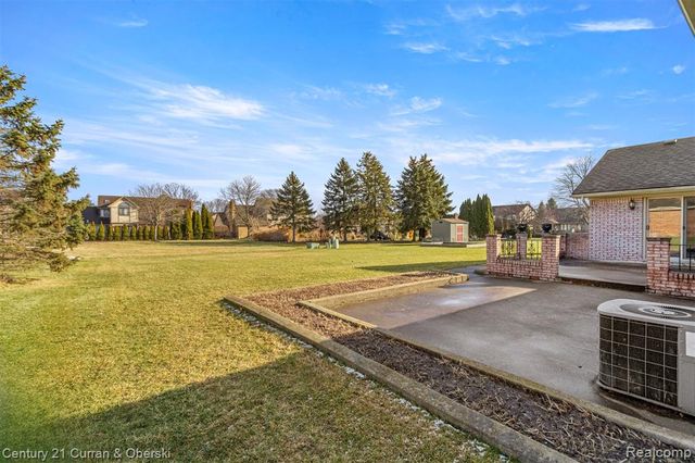 20154 Riverside Drive, Livonia, MI 48152