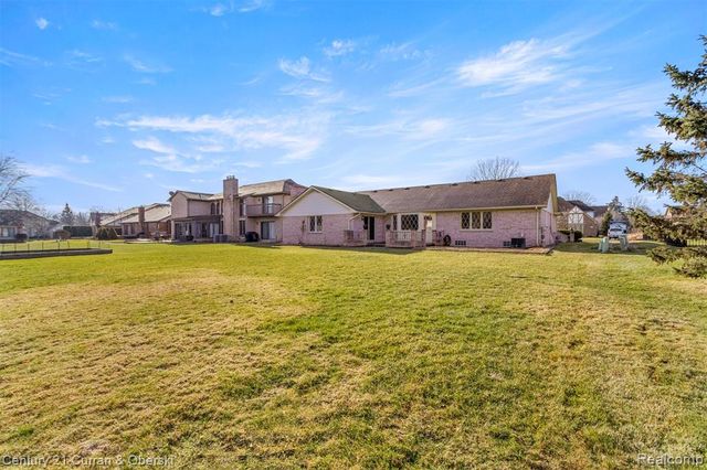 20154 Riverside Drive, Livonia, MI 48152