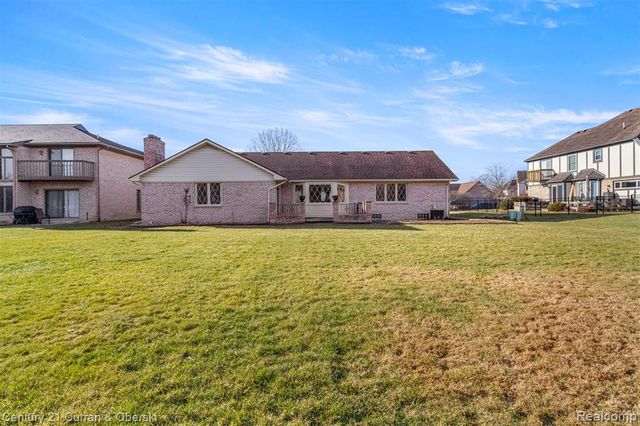 20154 Riverside Drive, Livonia, MI 48152