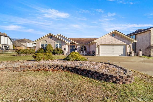 20154 Riverside Drive, Livonia, MI 48152