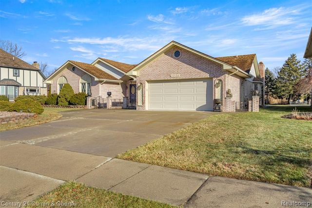 20154 Riverside Drive, Livonia, MI 48152