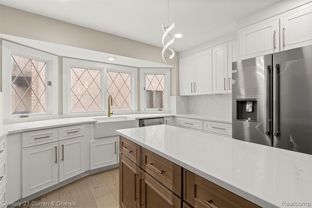 20154 Riverside Drive, Livonia, MI 48152