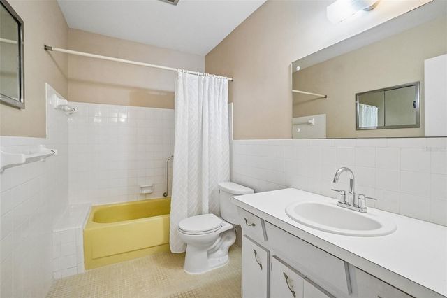 2402 ECUADORIAN WAY 28, Clearwater, FL 33763
