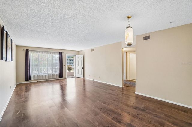 2402 ECUADORIAN WAY 28, Clearwater, FL 33763