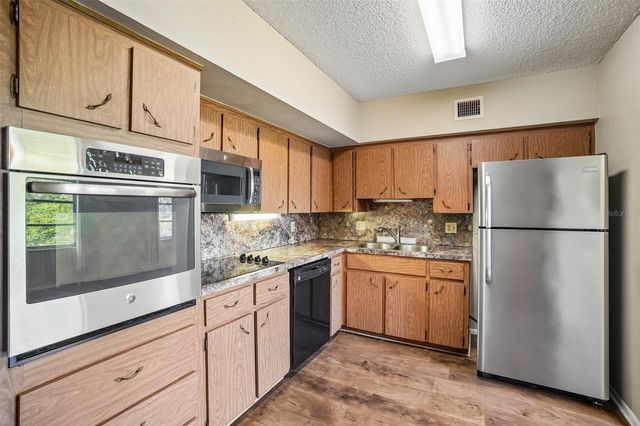 2402 ECUADORIAN WAY 28, Clearwater, FL 33763