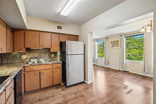 2402 ECUADORIAN WAY 28, Clearwater, FL 33763
