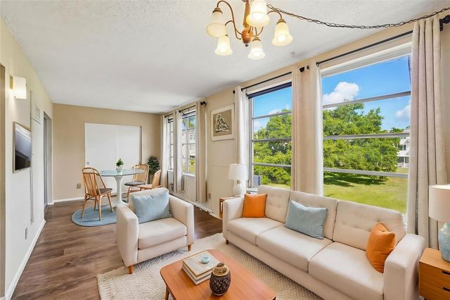 2402 ECUADORIAN WAY 28, Clearwater, FL 33763