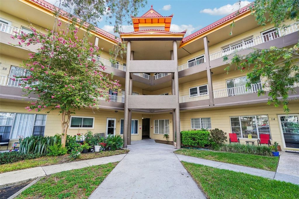 2402 ECUADORIAN WAY 28, Clearwater, FL 33763