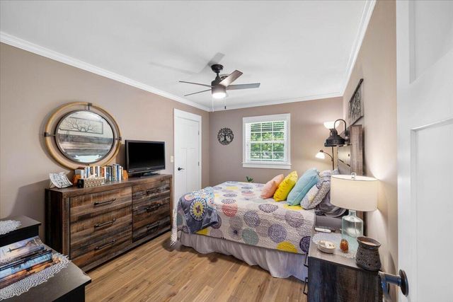 70 Crescent LN, Wirtz, VA 24184