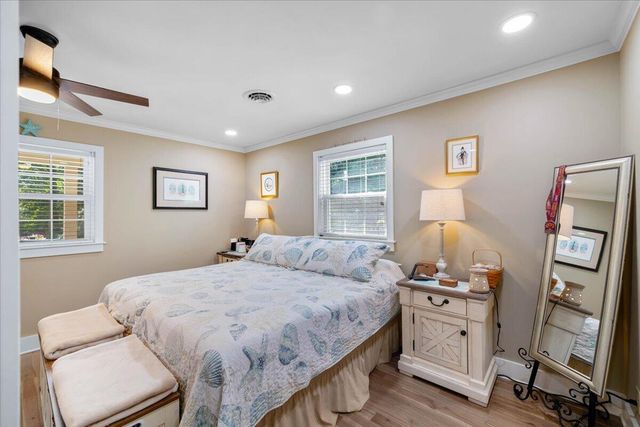 70 Crescent LN, Wirtz, VA 24184