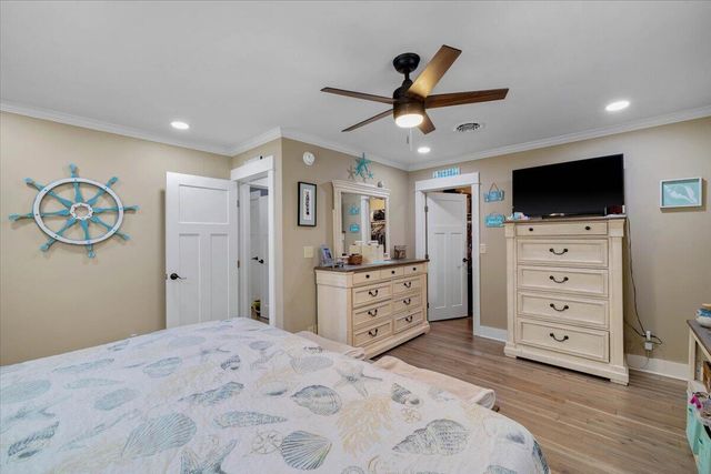 70 Crescent LN, Wirtz, VA 24184