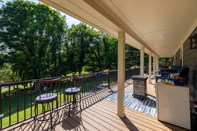 70 Crescent LN, Wirtz, VA 24184