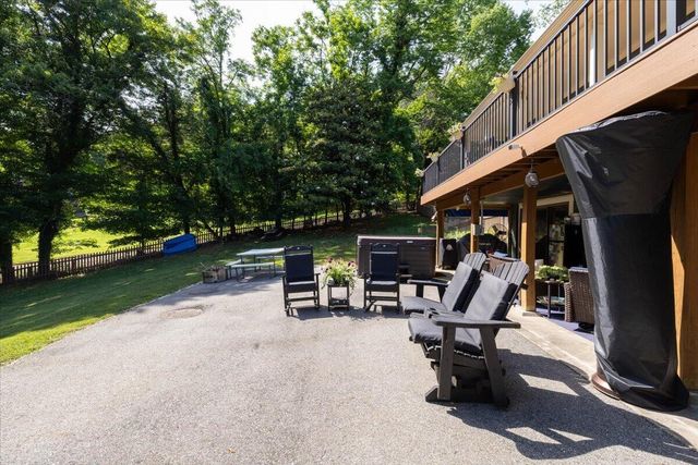 70 Crescent LN, Wirtz, VA 24184