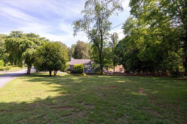 70 Crescent LN, Wirtz, VA 24184