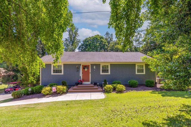 70 Crescent LN, Wirtz, VA 24184