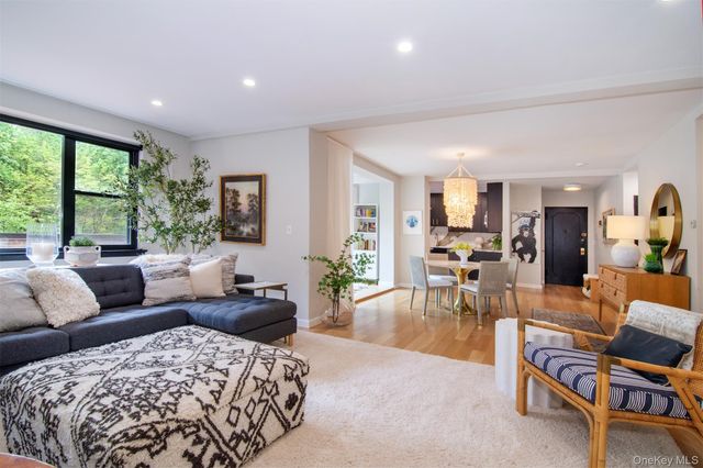 72 Pondfield Road West 1G, Bronxville, NY 10708